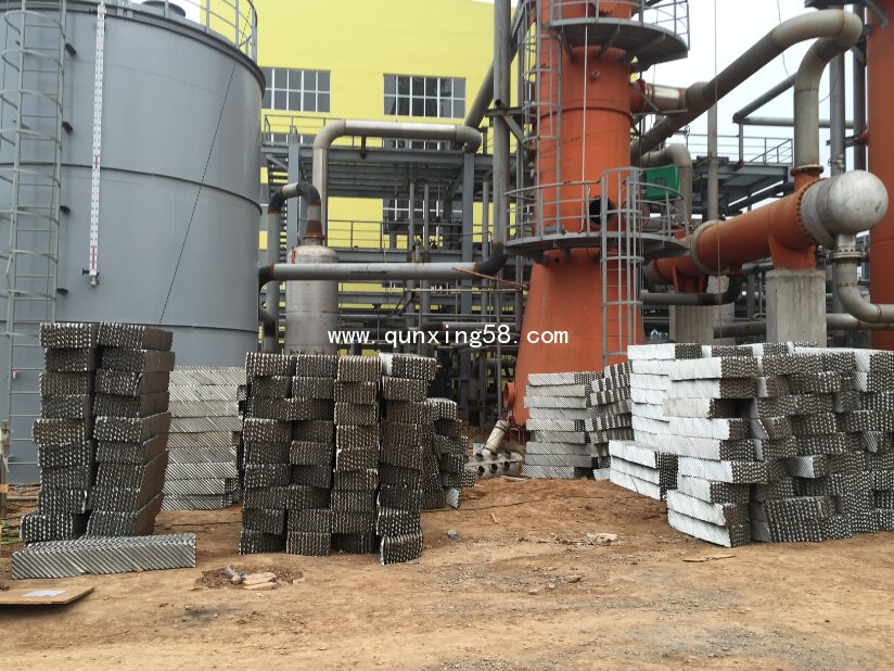 施工現場304不銹鋼波紋填料